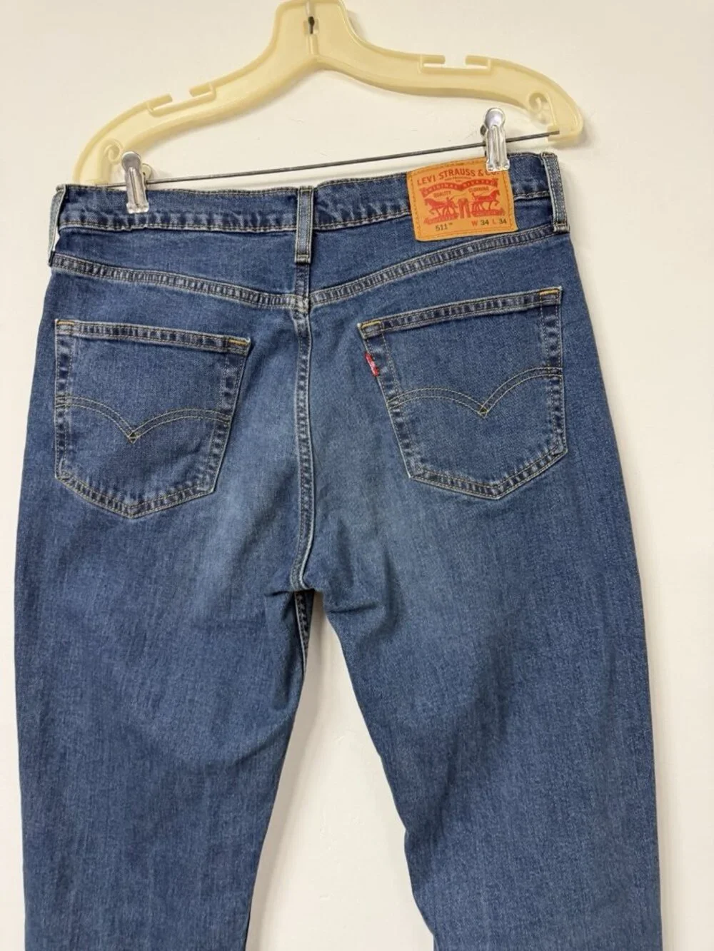 Levis 511 Jeans 34x34 fits 34x33) Men’s Blue Denim Slim Fit Straight Medium Wash